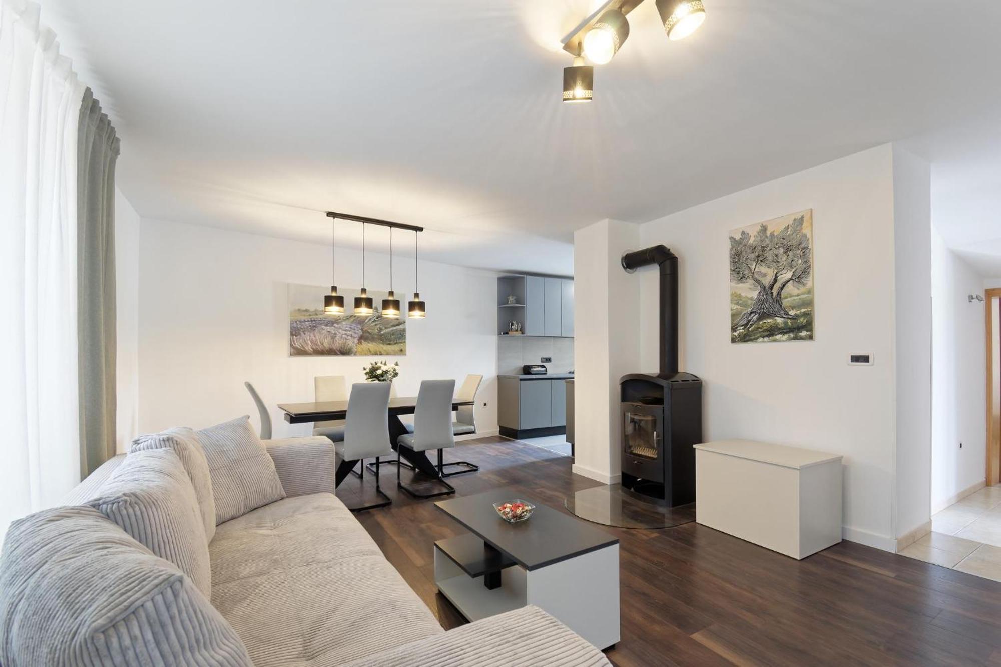Apartment Larissa By Rent Istria Višnjan Buitenkant foto