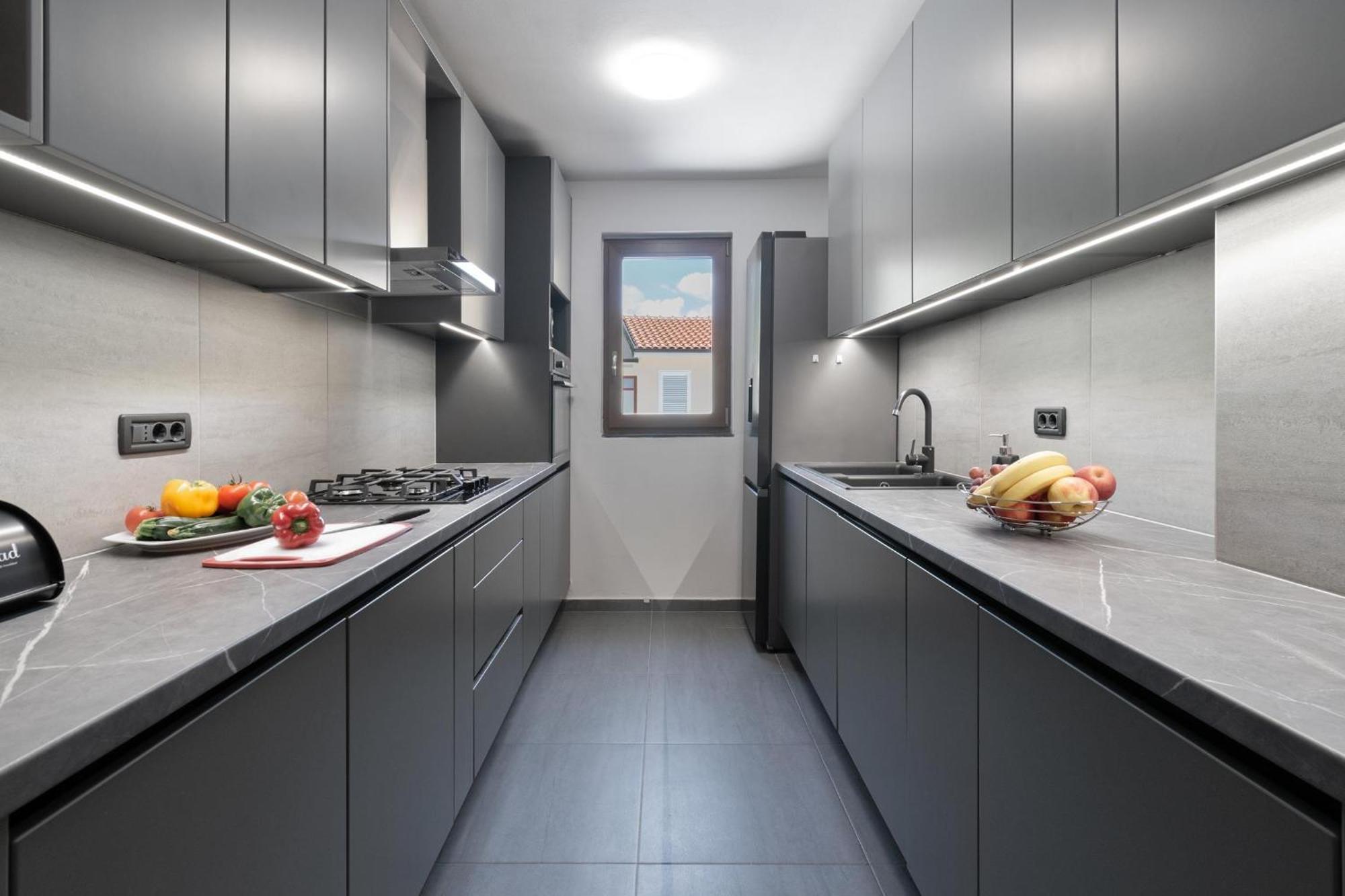 Apartment Larissa By Rent Istria Višnjan Buitenkant foto